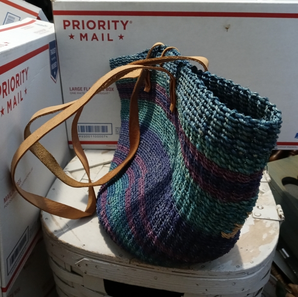 🌸💝🎒CUSTOM WEAVED BAG 18"×11"🆕💐🌺NEW!! A FABULOUS VINTAGE GIFT. - Picture 2 of 5